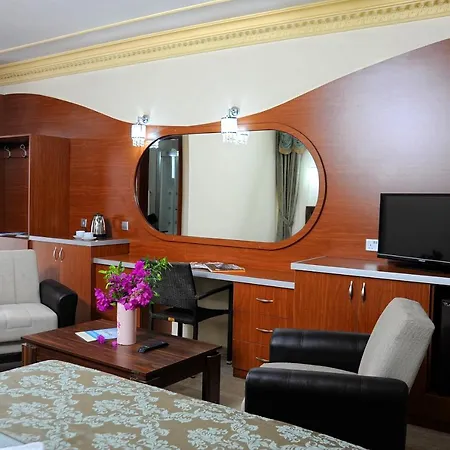 Riverside Garden & Suna's Club 4*