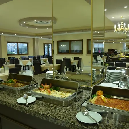 호텔 Riverside Garden & Suna's Club 4*