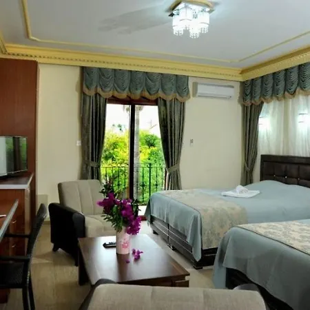 Riverside Garden & Suna's Club 호텔 4*