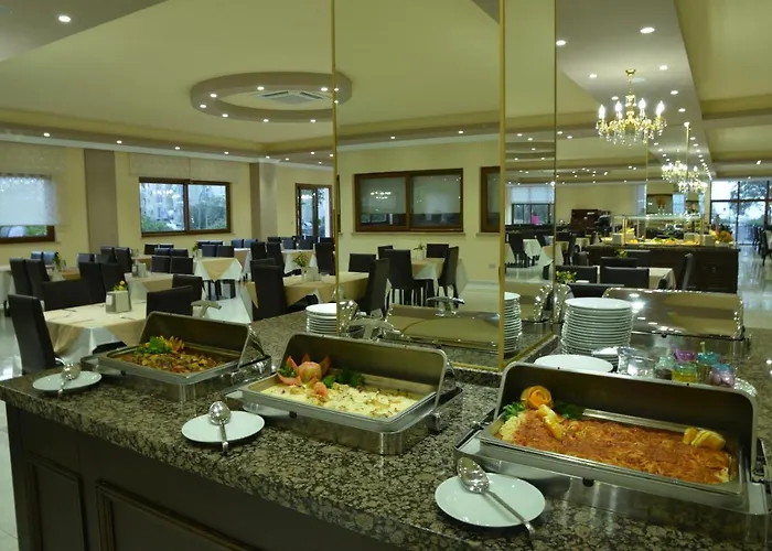 Hotell Riverside Garden & Suna's Club 4*