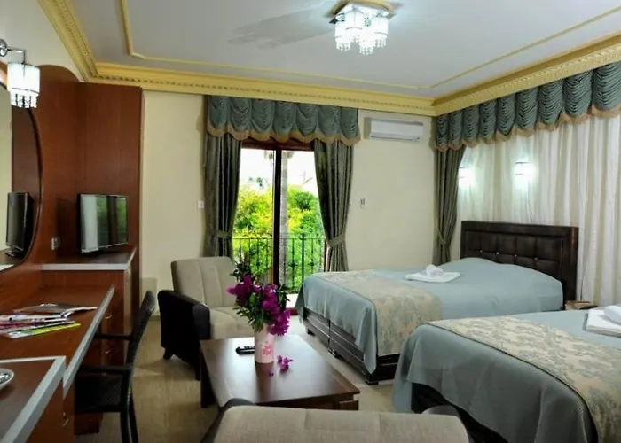 Riverside Garden & Suna's Club Hotell 4*